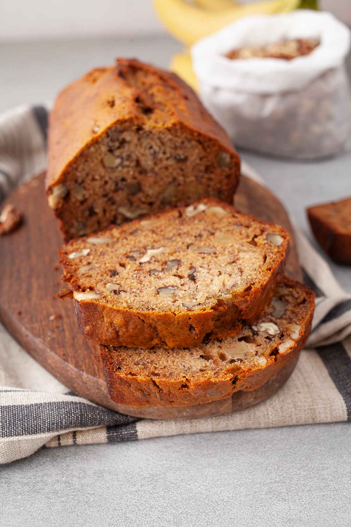 Banana Nut Bread (Sponge Cake)