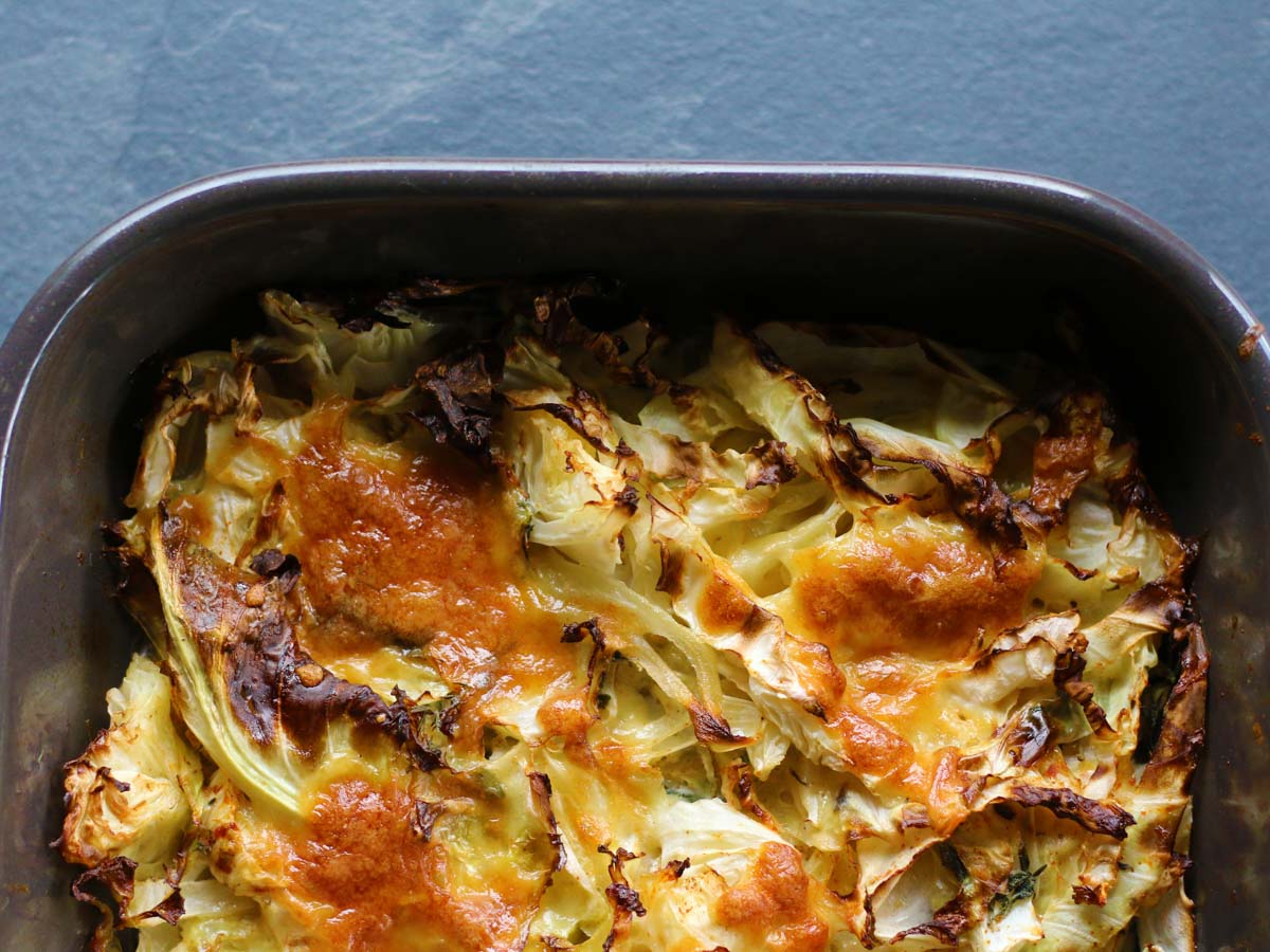 how to make cheesy cabbage casserole
