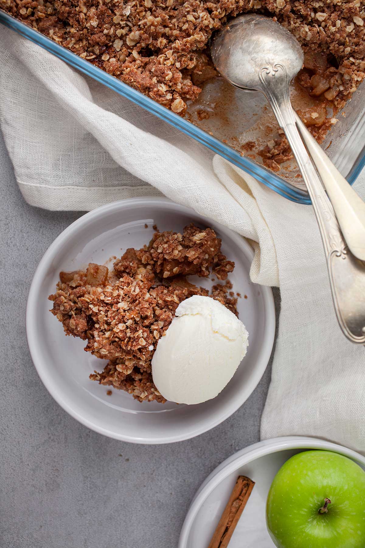 Easy Apple Crisp Dessert Casserole