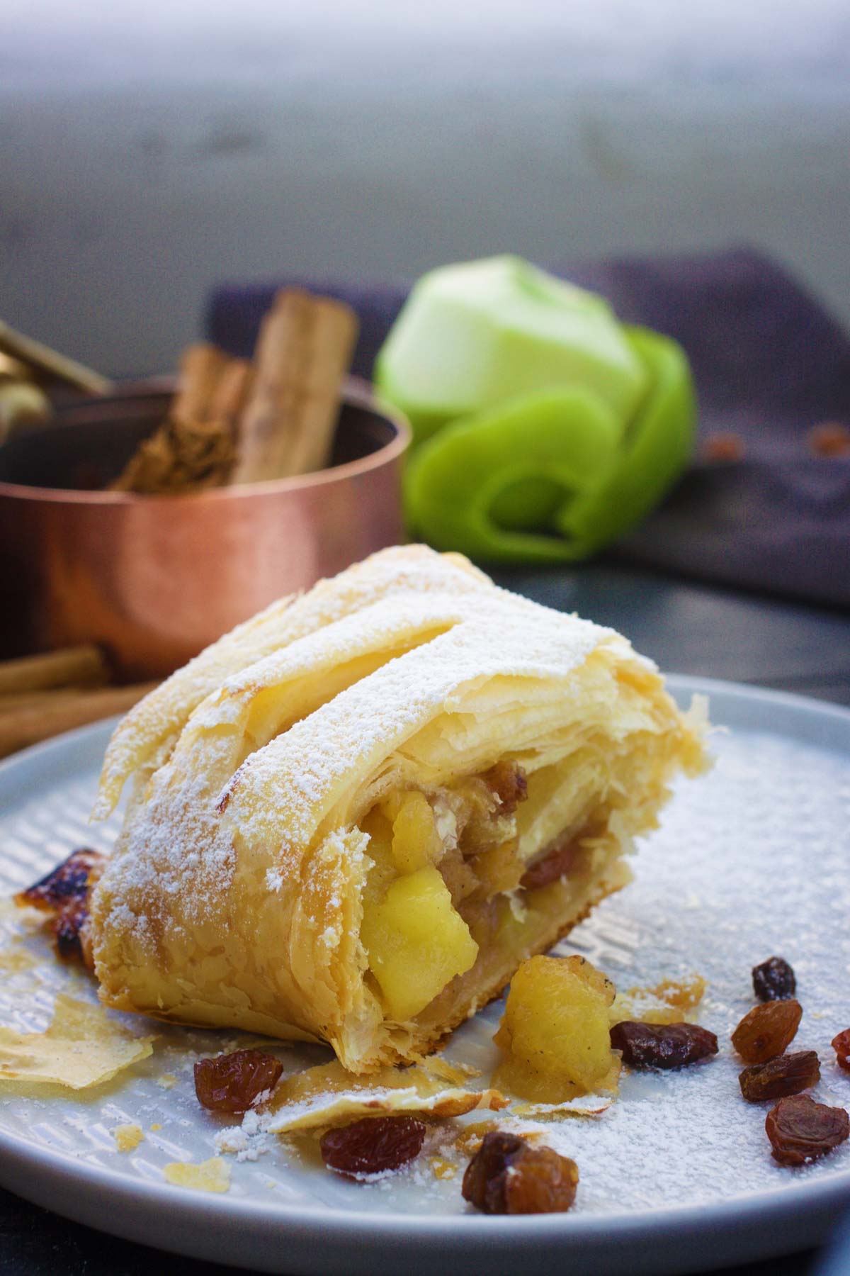 easy Vegan Apple Strudel
