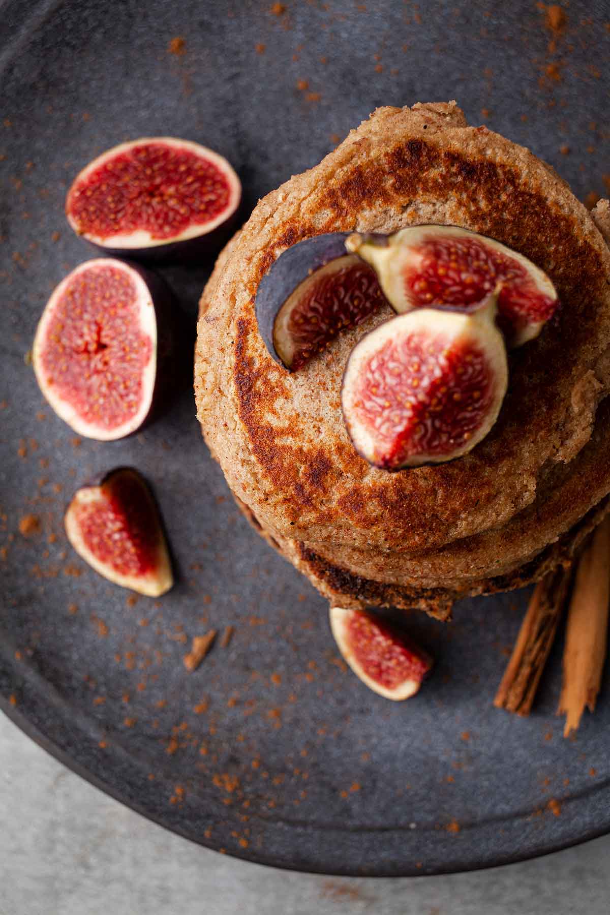 Oatmeal pancakes vegan with bananas