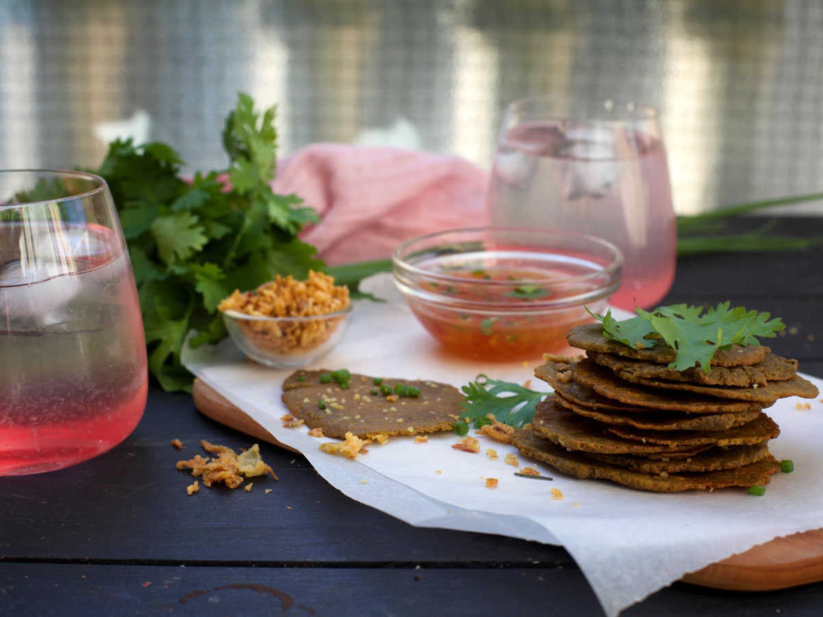 Baked Vegan Avocado Chips